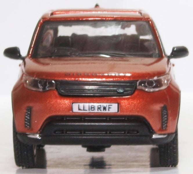 76DIS5004 Land Rover Discovery 5 Namib Orange